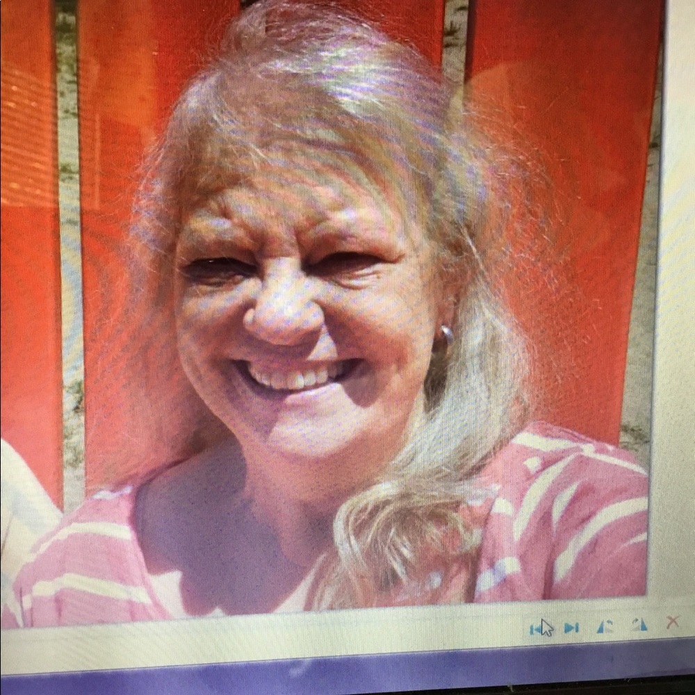 Meet your Posher, Carol